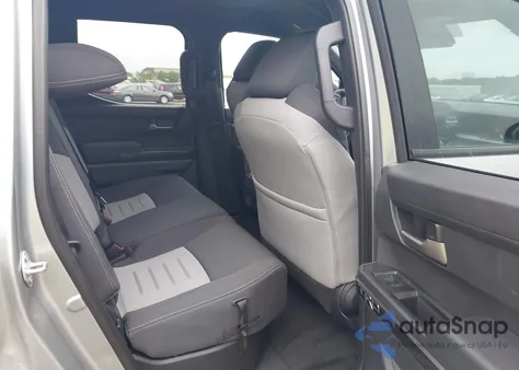 2025 Toyota Tacoma Trd Sport 4Wd z USA, uszkodzony, nr VIN 3TMLB5JN8SM097639